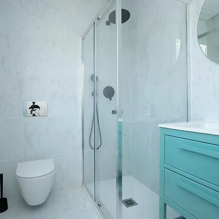 Alvide Homestay Cascais